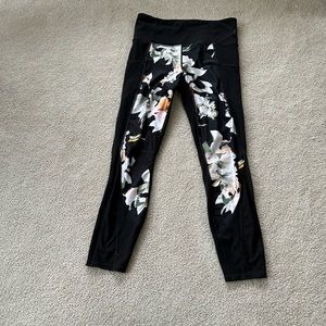 Athleta crop stretchy pants